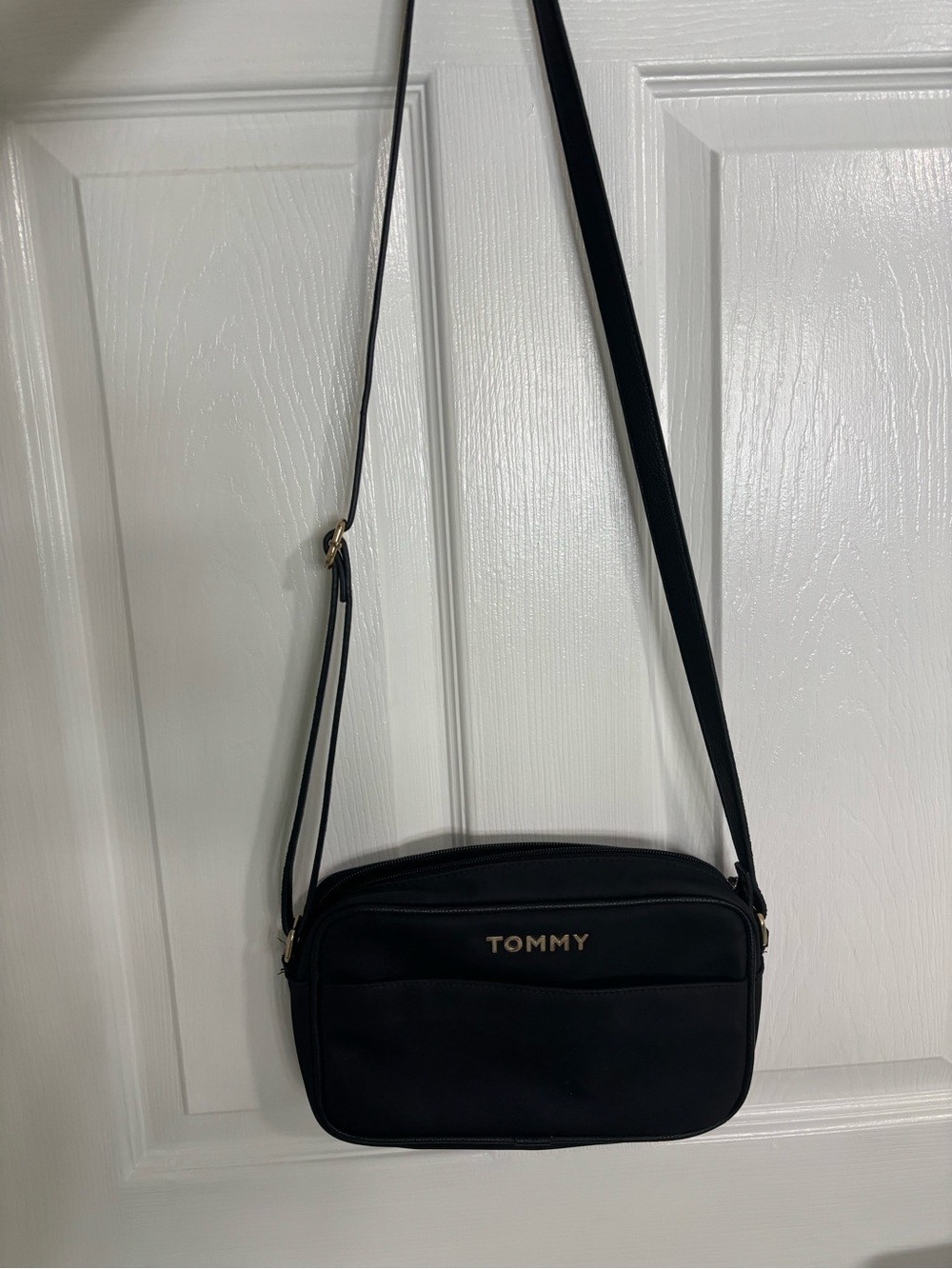Tommy Hilfiger Crossbody Bag